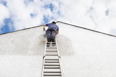 Peinture extérieure à la Magdeleine — façades et ravalement